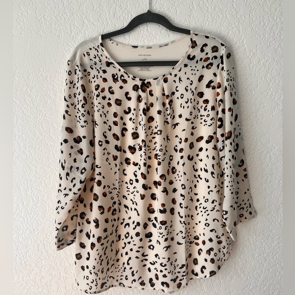 Van Heusen Women’s Animal Print Top ~ Large ~ Cream Base Color